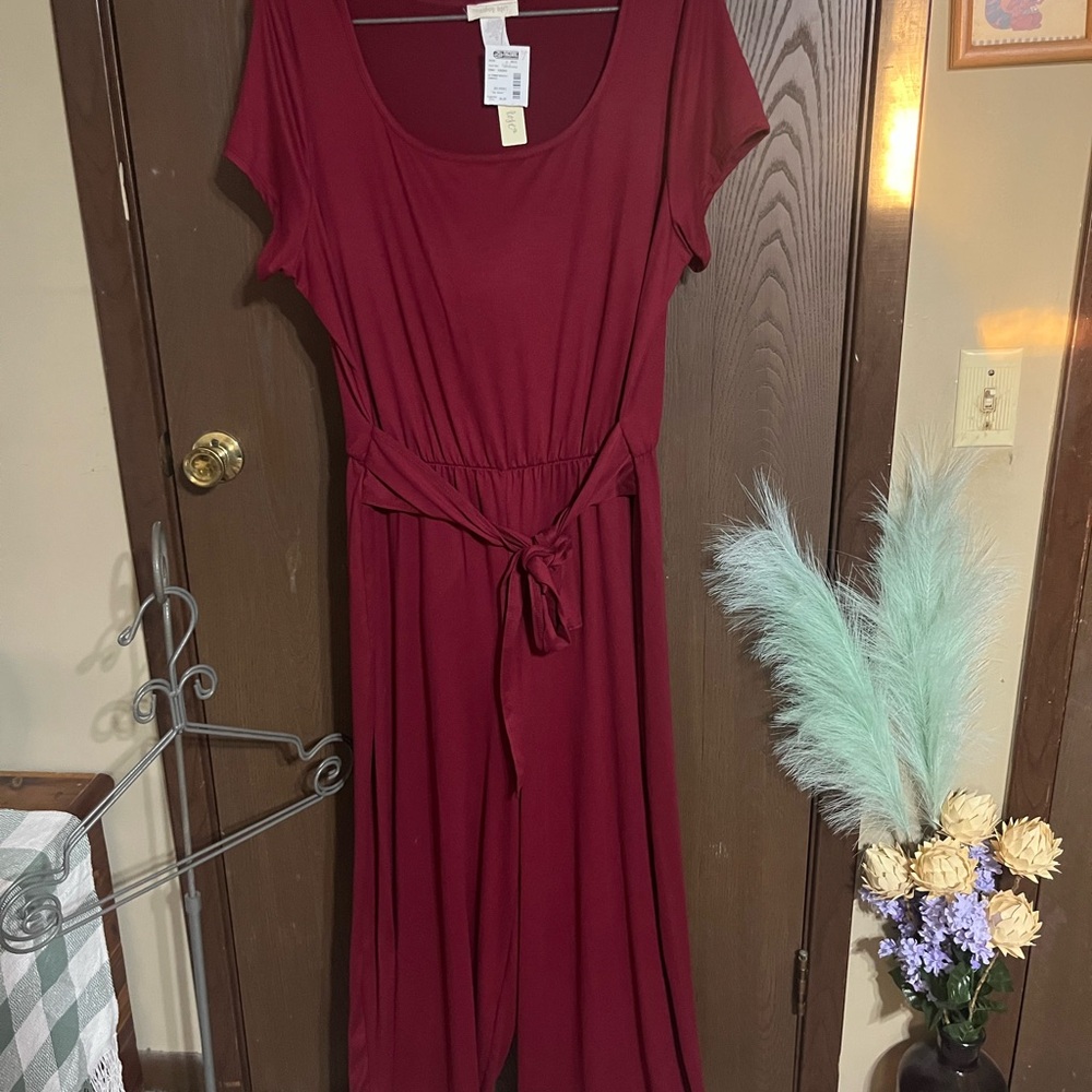 Elegant Burgundy Women's Dress